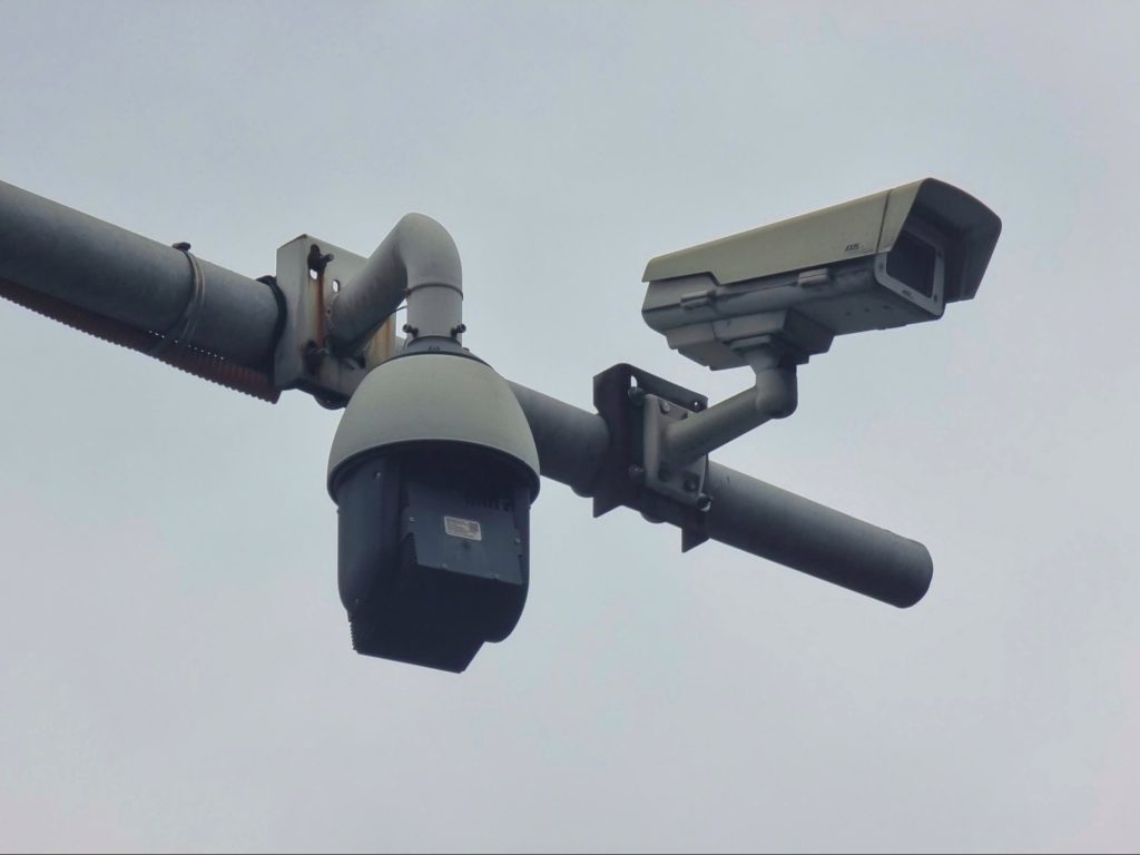 camera phạt nguội đen